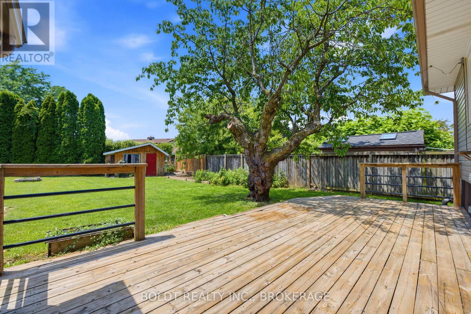663 Geneva Street, St. Catharines, Ontario  L2N 2J9 - Photo 3 - X13533934
