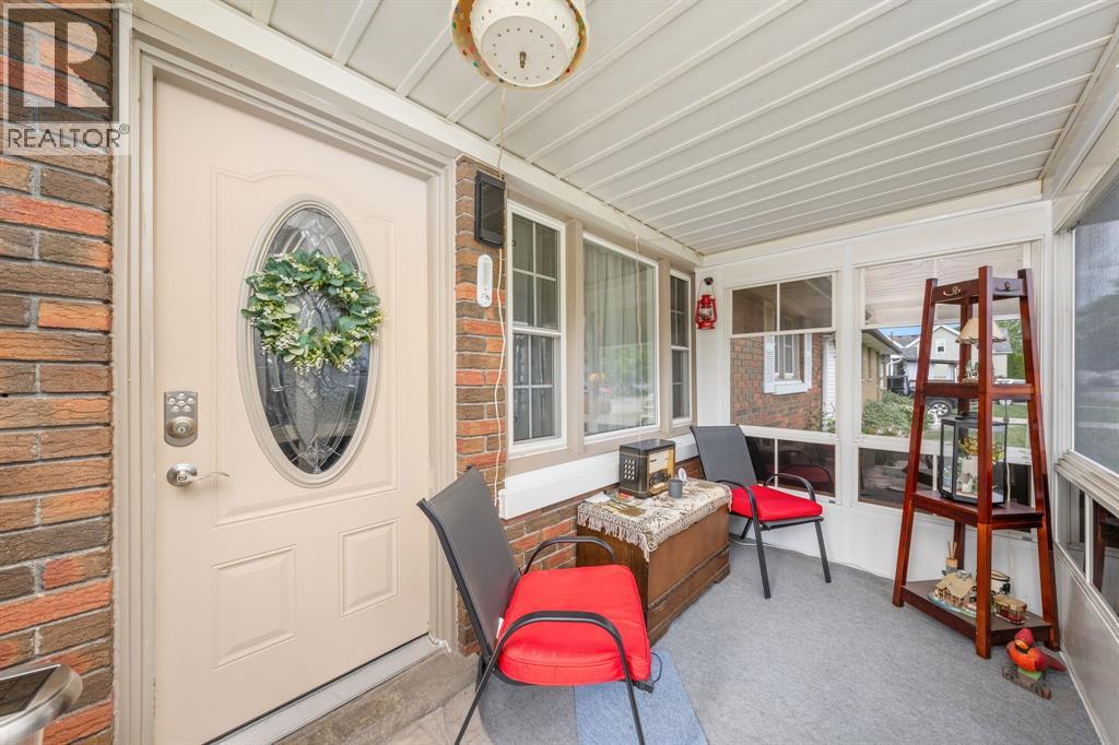 13 Canary Crescent, Wallaceburg, Ontario  N8A 1A4 - Photo 4 - 26016300