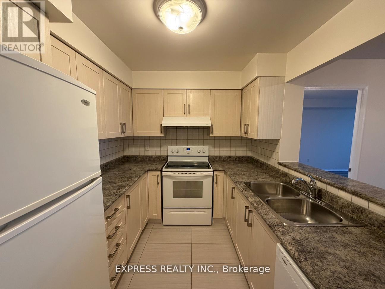 710 - 39 Pemberton Avenue, Toronto, Ontario M2M 4L6 - Photo 2 - C13533846