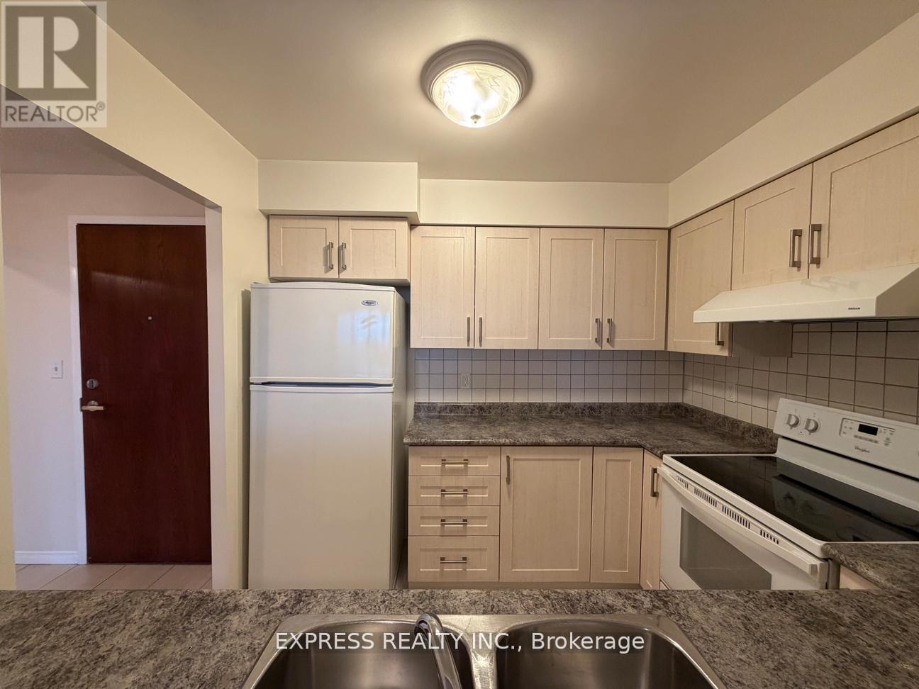 710 - 39 Pemberton Avenue, Toronto, Ontario M2M 4L6 - Photo 3 - C13533846