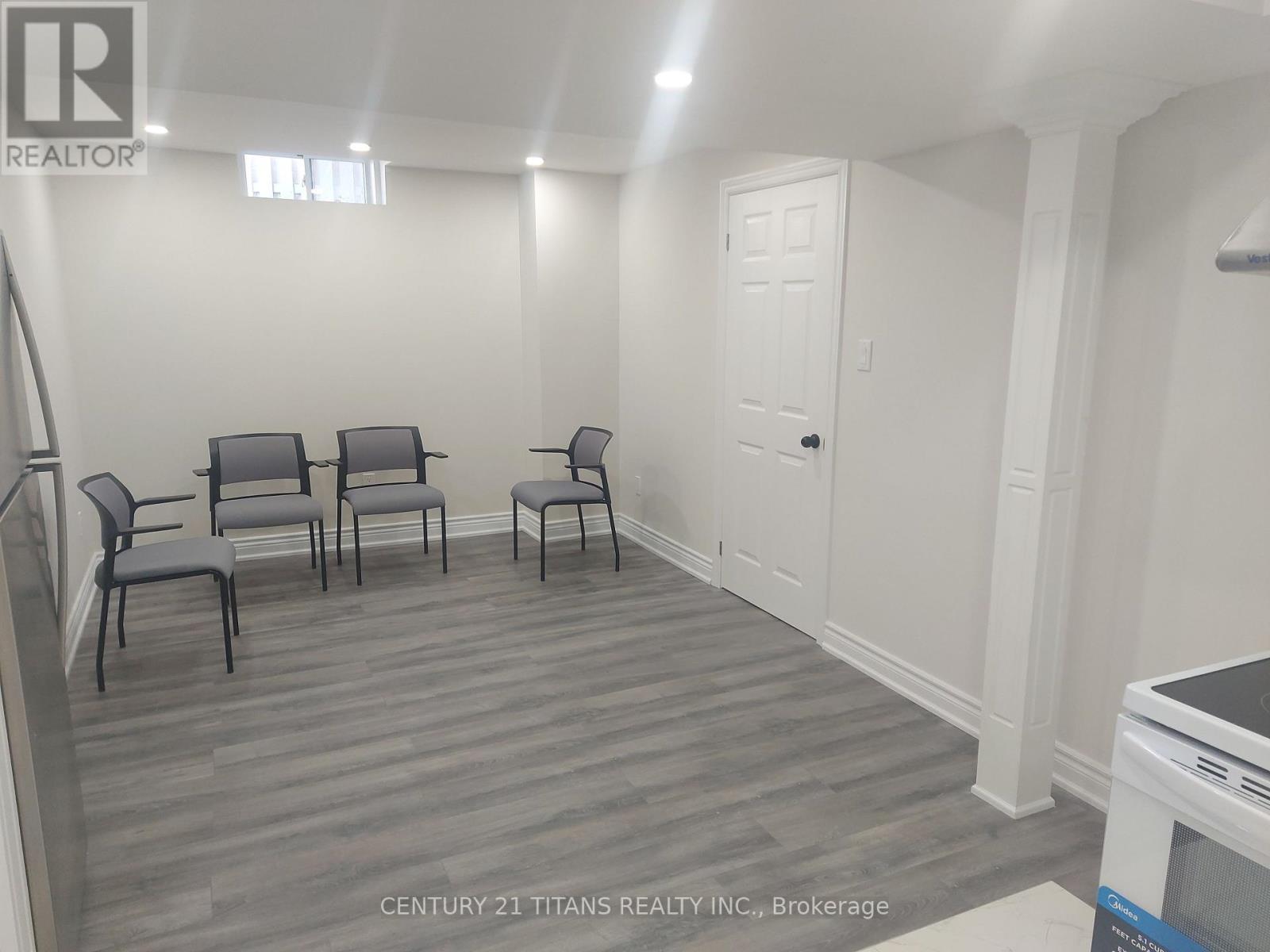 Bsmt - 44 Glacier Crescent, Toronto, Ontario M1X 2A8 - Photo 3 - E13533780