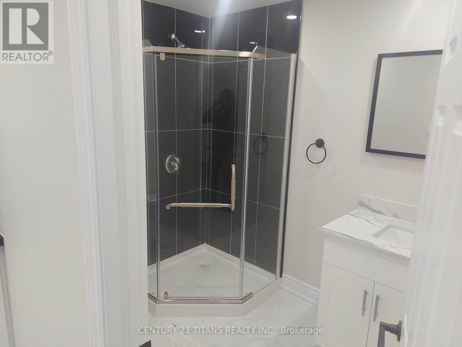 Bsmt - 44 Glacier Crescent, Toronto, Ontario M1X 2A8 - Photo 8 - E13533780