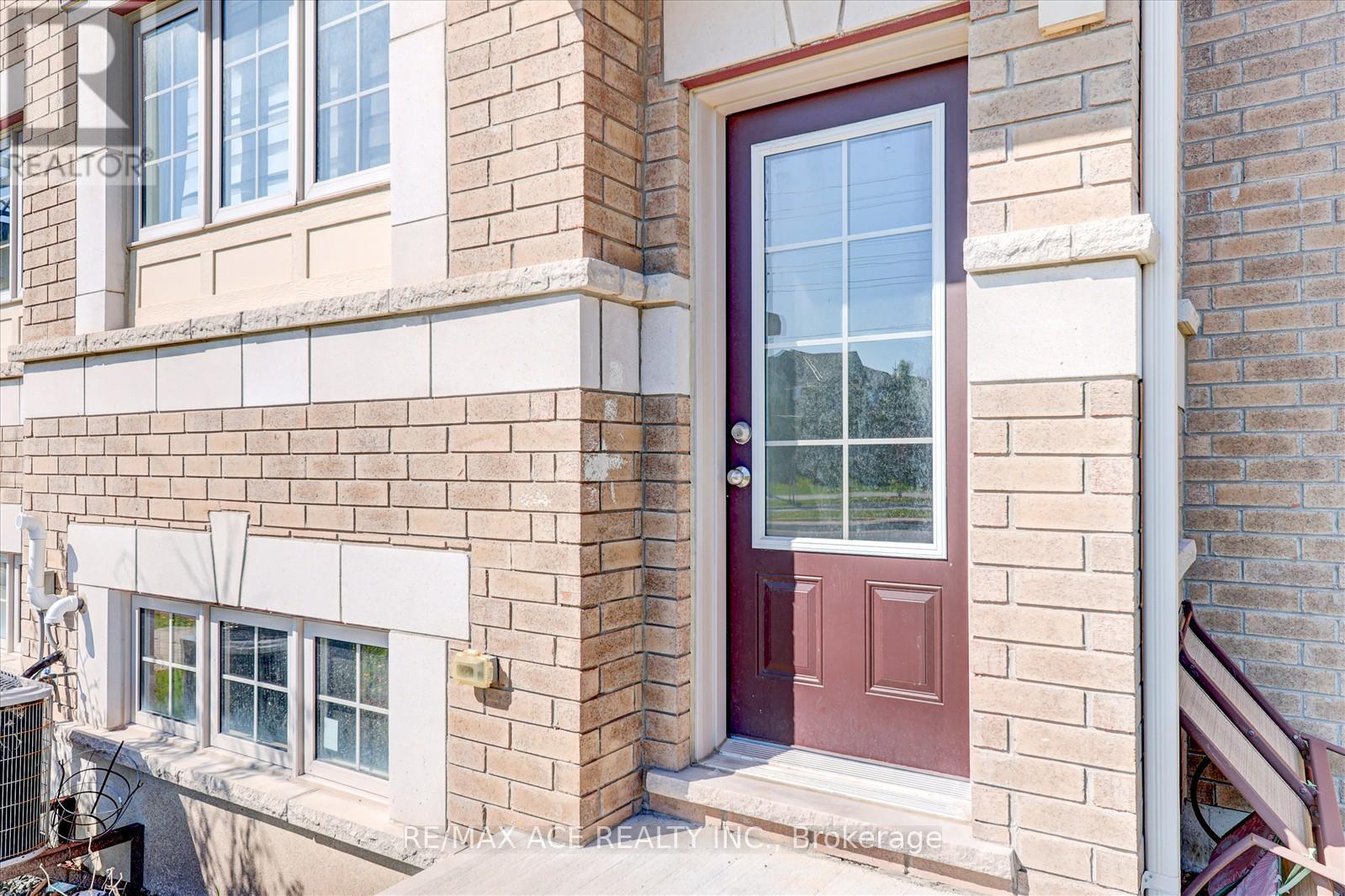 2538 Rosedrop Path, Oshawa, Ontario L1L 0H4 - Photo 3 - E13533800