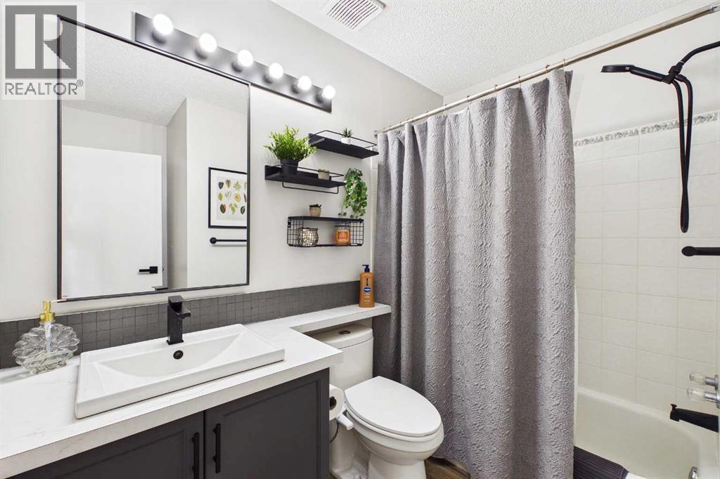 58 Hidden Crescent NW, Calgary, Alberta  T3A 5L4 - Photo 22 - A2326842