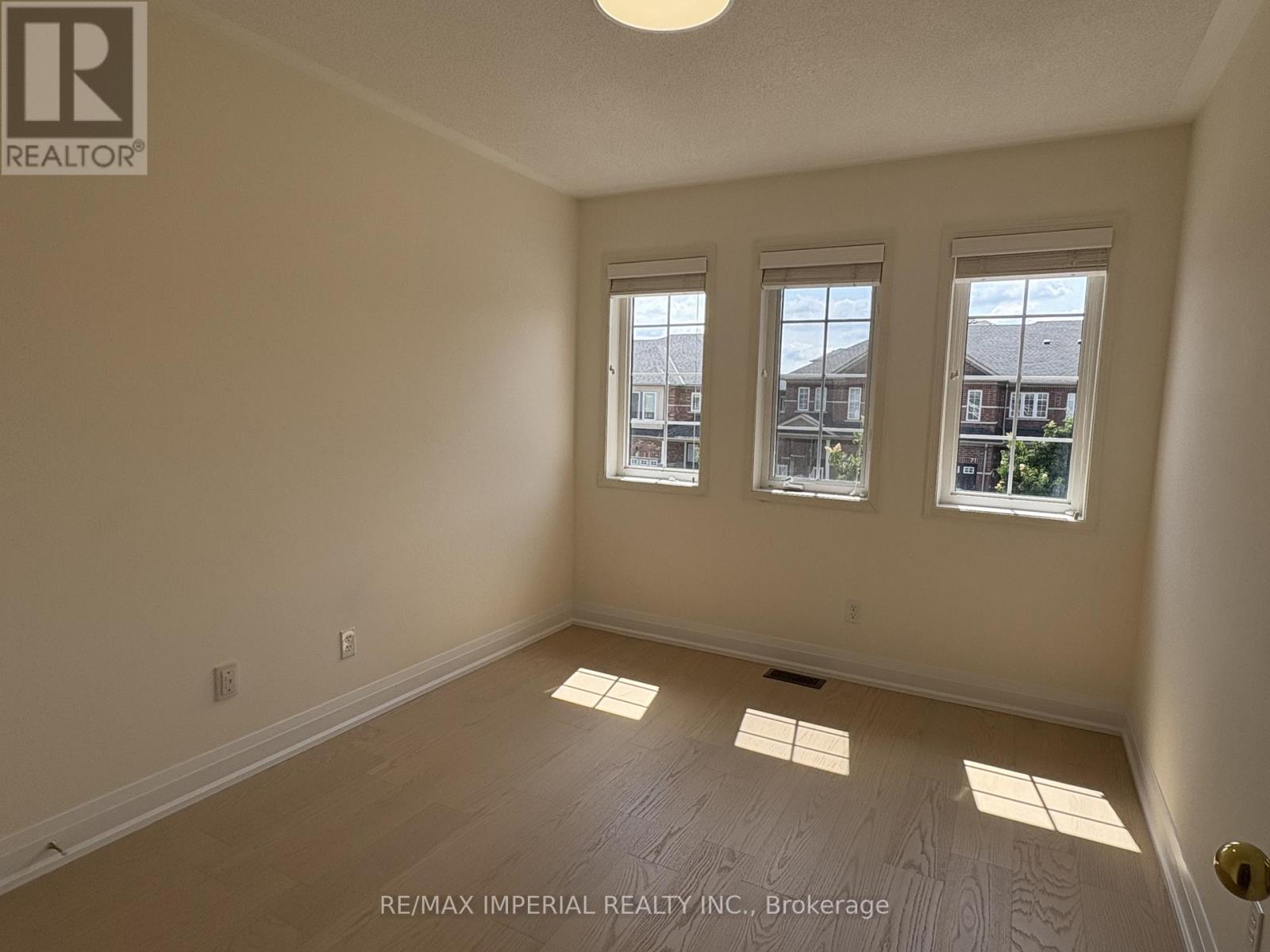 70 Maffey Crescent, Richmond Hill, Ontario L4S 0A7 - Photo 10 - N13533836