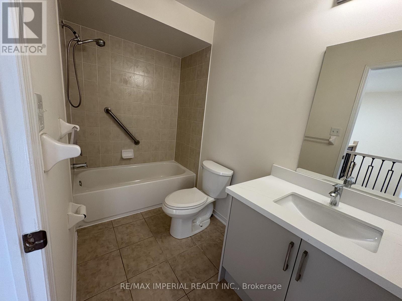 70 Maffey Crescent, Richmond Hill, Ontario L4S 0A7 - Photo 11 - N13533836