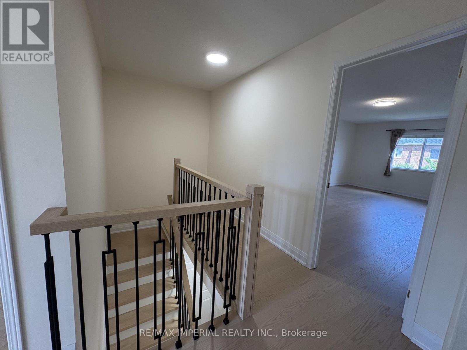 70 Maffey Crescent, Richmond Hill, Ontario L4S 0A7 - Photo 12 - N13533836