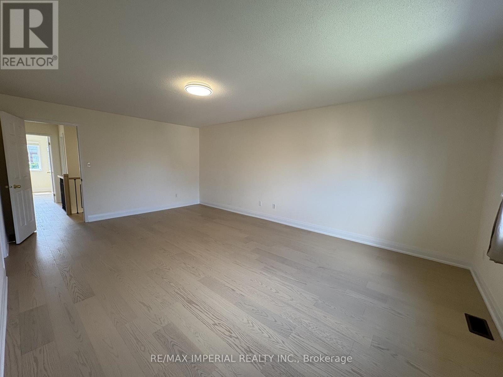 70 Maffey Crescent, Richmond Hill, Ontario L4S 0A7 - Photo 7 - N13533836