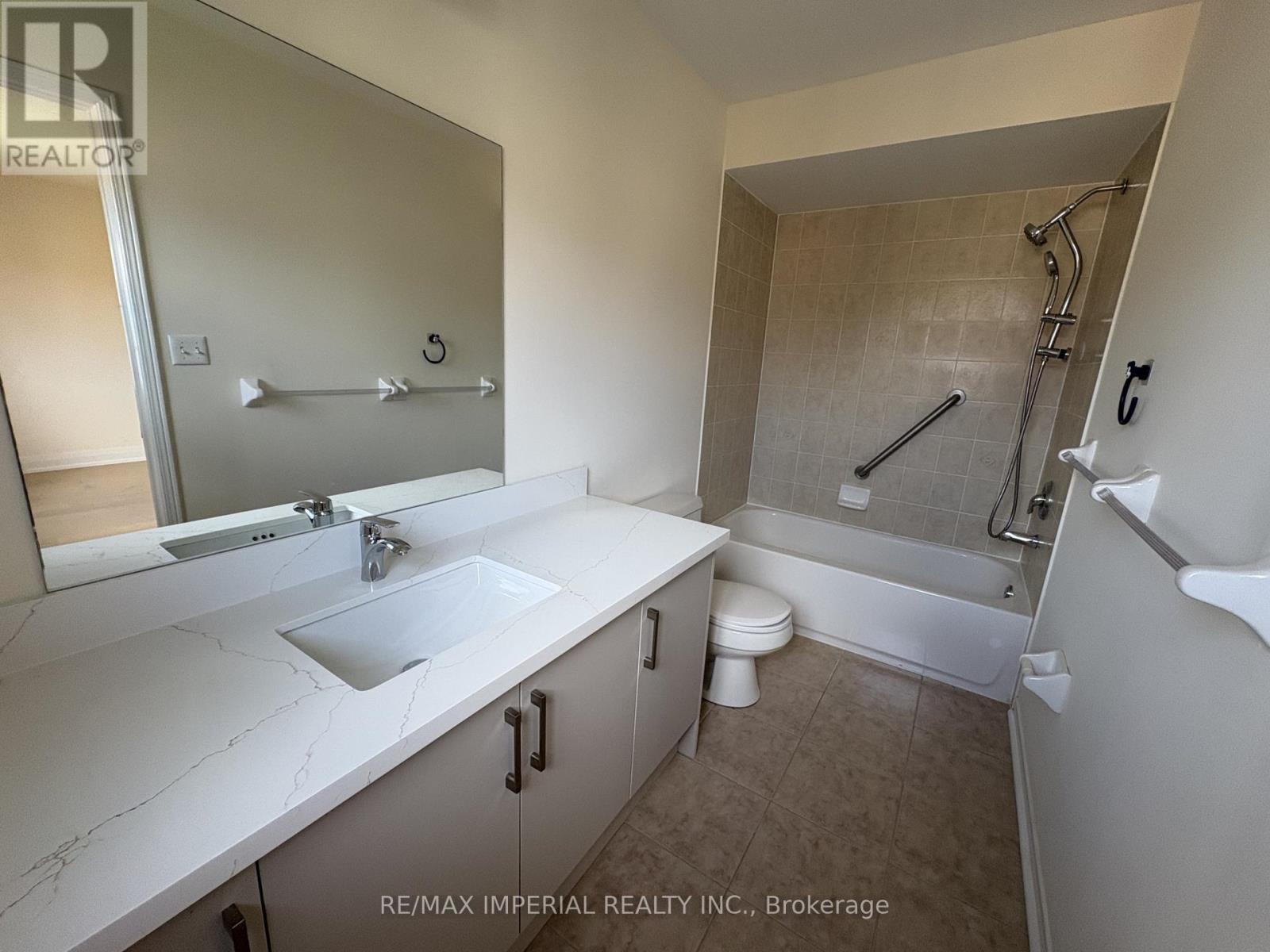 70 Maffey Crescent, Richmond Hill, Ontario L4S 0A7 - Photo 9 - N13533836