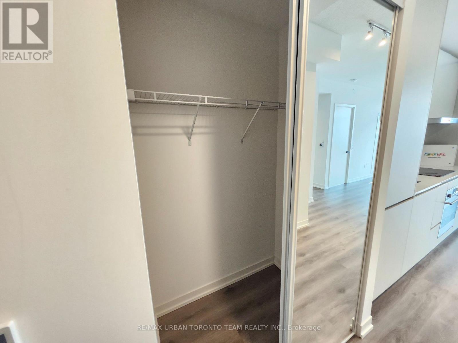 2716 - 28 Interchange Way, Vaughan, Ontario L4K 0P8 - Photo 10 - N13533850