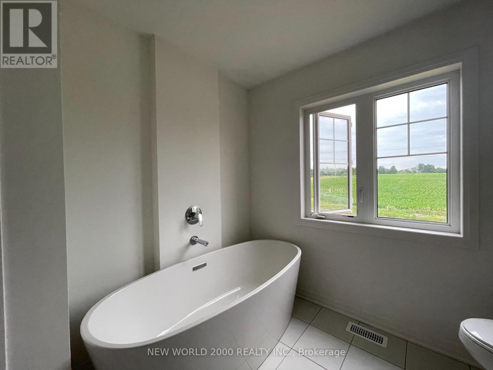 19 Casserley Crescent, New Tecumseth (Tottenham), Ontario  L0G 1W0 - Photo 12 - N13533896
