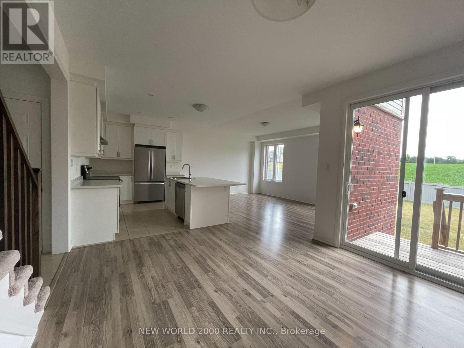 19 Casserley Crescent, New Tecumseth (Tottenham), Ontario  L0G 1W0 - Photo 2 - N13533896