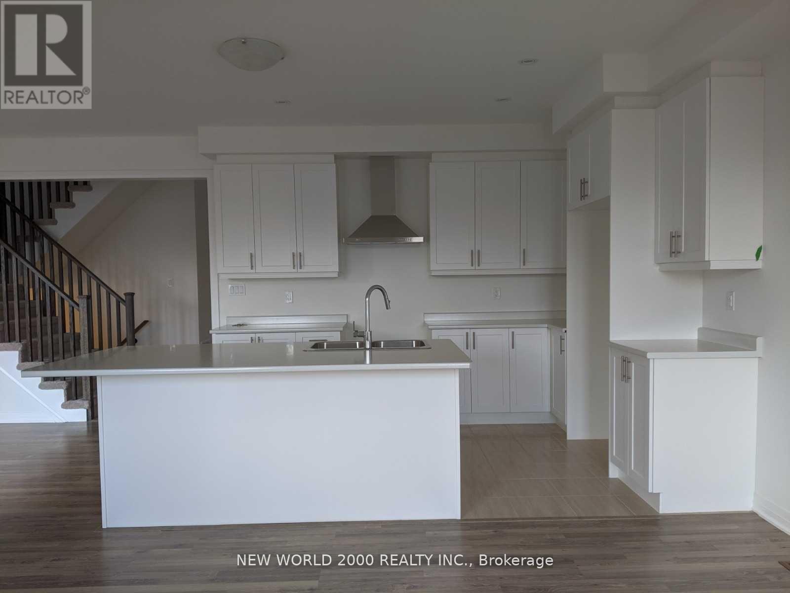 19 Casserley Crescent, New Tecumseth (Tottenham), Ontario  L0G 1W0 - Photo 3 - N13533896