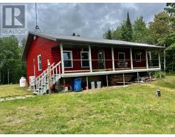 101 Adams RD, Oxdrift, Ontario