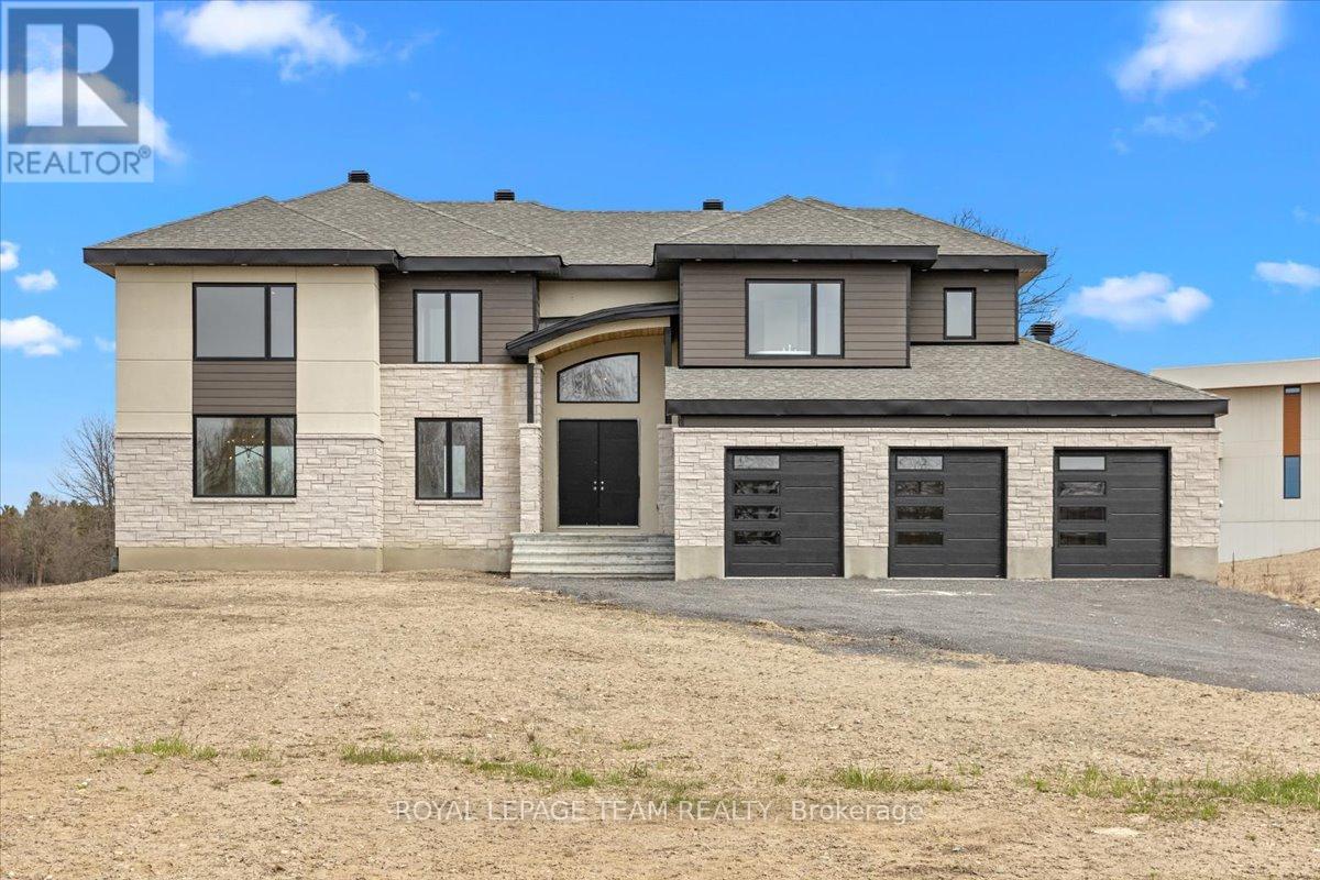 72 Synergy Way, Ottawa, Ontario  K2W 0K3 - Photo 2 - X13534076