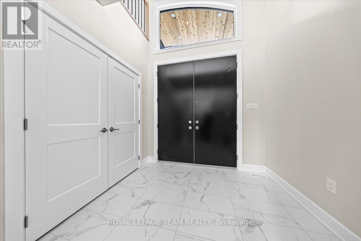 72 Synergy Way, Ottawa, Ontario  K2W 0K3 - Photo 3 - X13534076