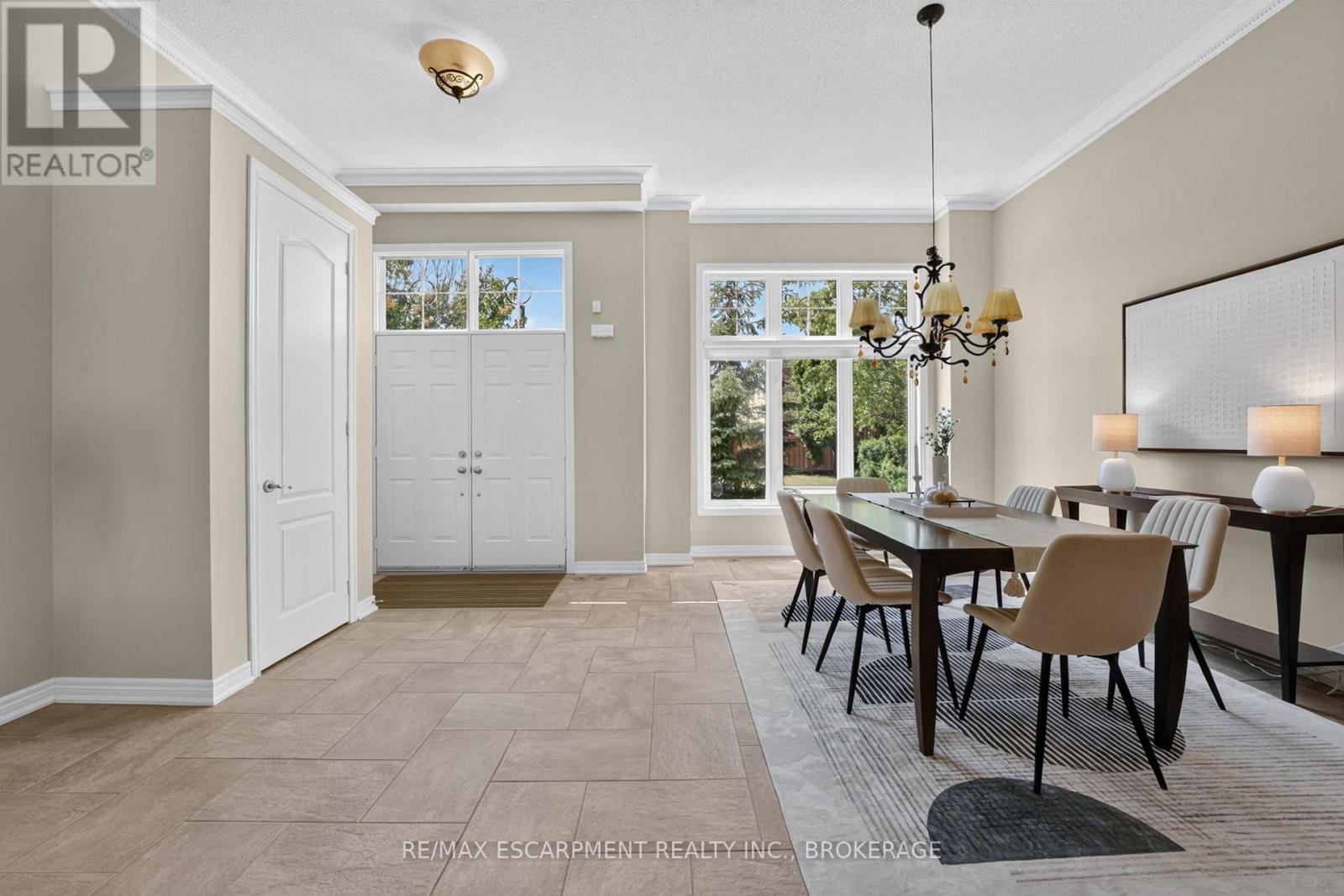 5203 Preservation Circle, Mississauga, Ontario  L5M 7T3 - Photo 4 - W13534184