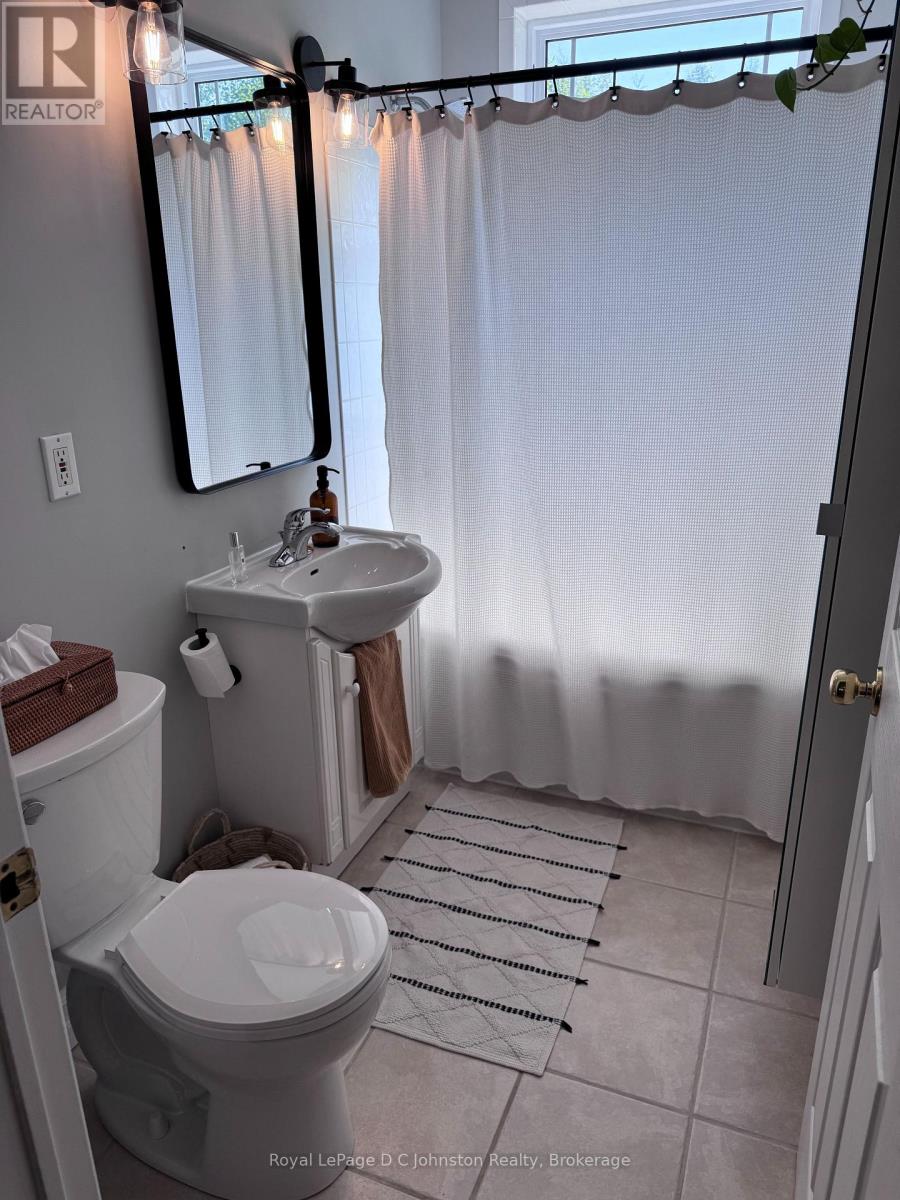 214 Emerald Drive S, Saugeen Shores, Ontario  N0H 2L0 - Photo 14 - X13524130