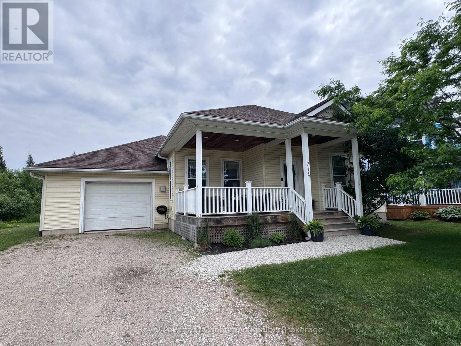 214 Emerald Drive S, Saugeen Shores, Ontario  N0H 2L0 - Photo 4 - X13524130