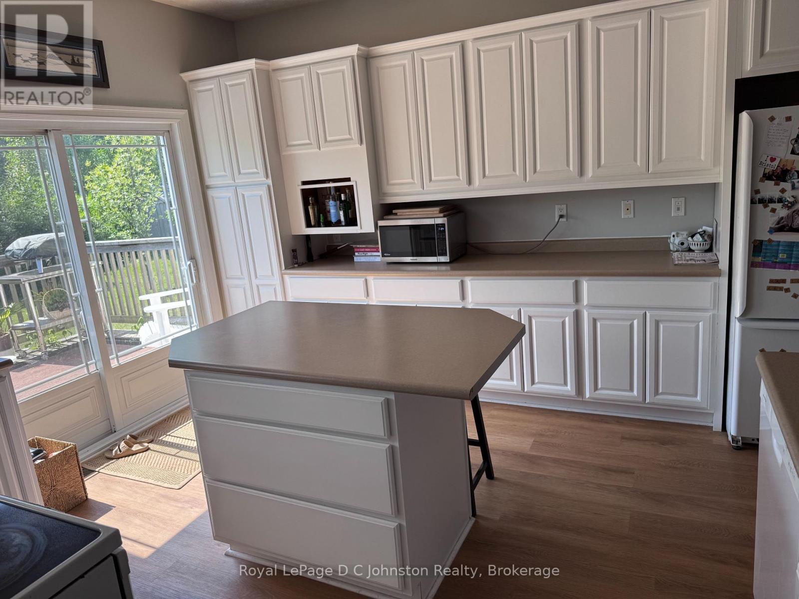 214 Emerald Drive S, Saugeen Shores, Ontario  N0H 2L0 - Photo 9 - X13524130