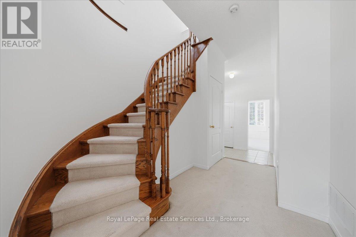 2395 Woodstock Trail, Oakville, Ontario  L6M 0C6 - Photo 11 - W13534168