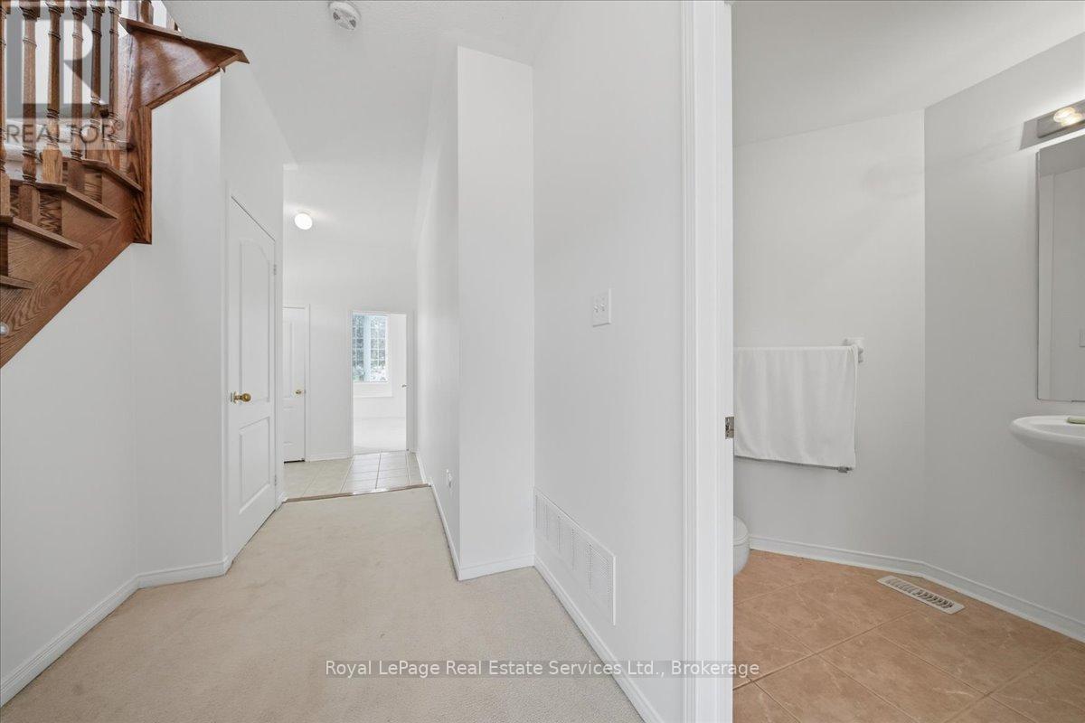 2395 Woodstock Trail, Oakville, Ontario  L6M 0C6 - Photo 12 - W13534168