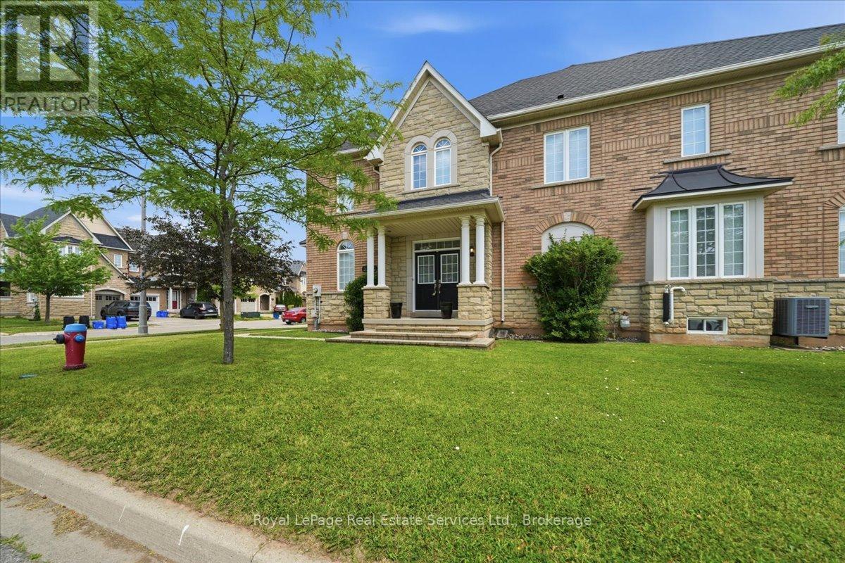2395 Woodstock Trail, Oakville, Ontario  L6M 0C6 - Photo 4 - W13534168