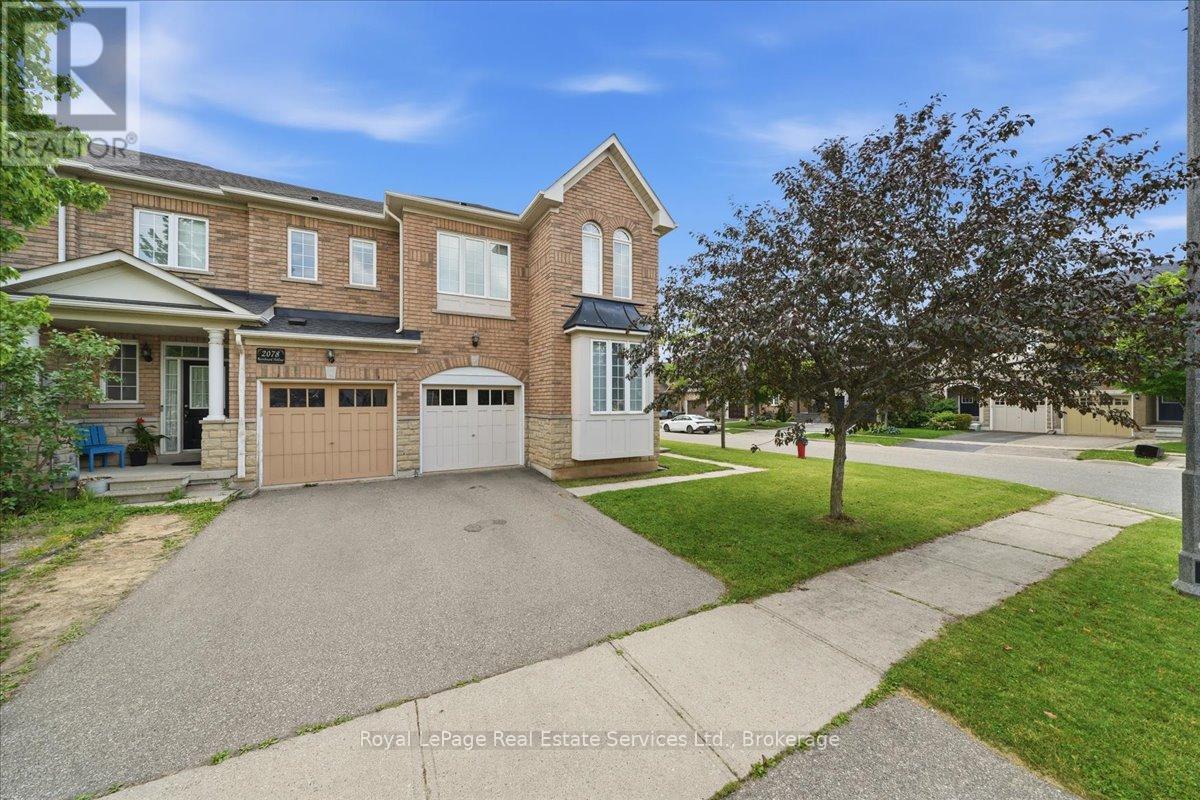 2395 Woodstock Trail, Oakville, Ontario  L6M 0C6 - Photo 5 - W13534168