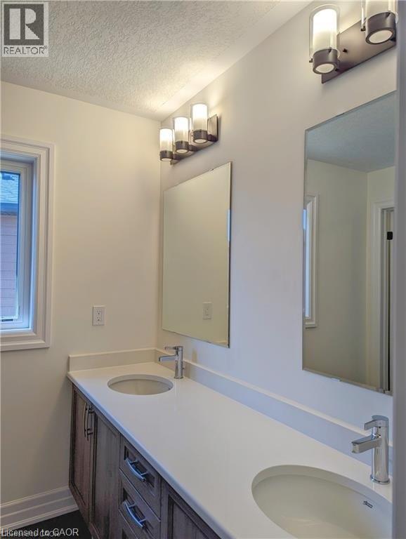 544 Nathalie Crescent, Kitchener, Ontario  N2E 0H8 - Photo 35 - 40846014