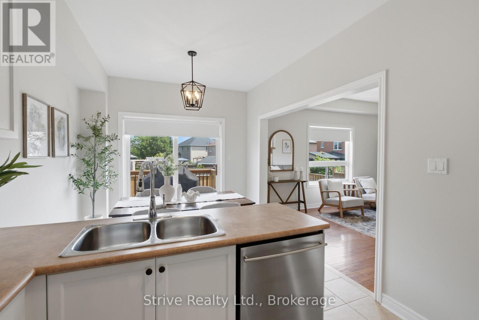 272 Huntington Crescent, Clarington, Ontario  L1E 3J3 - Photo 10 - E13534256