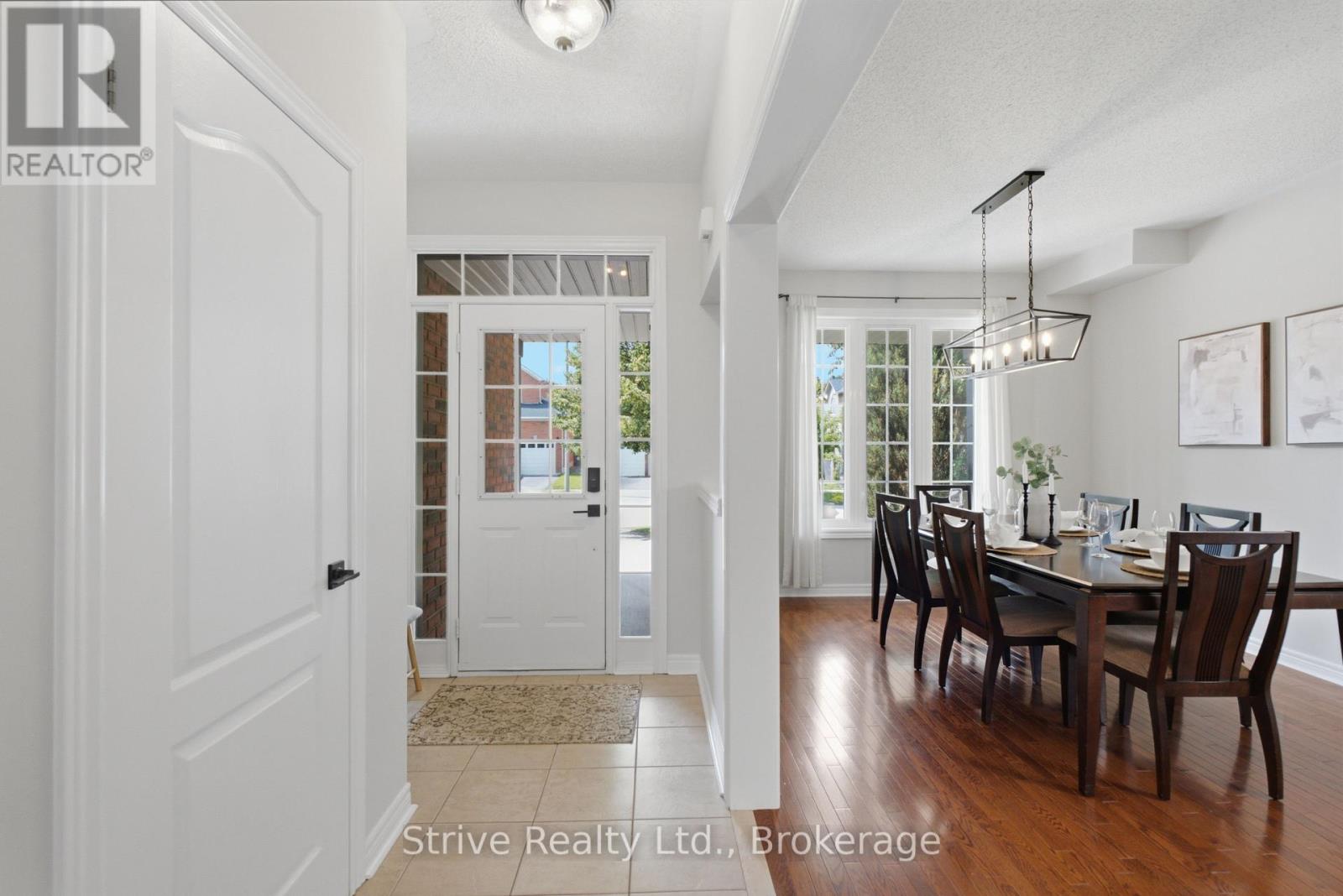 272 Huntington Crescent, Clarington, Ontario  L1E 3J3 - Photo 3 - E13534256