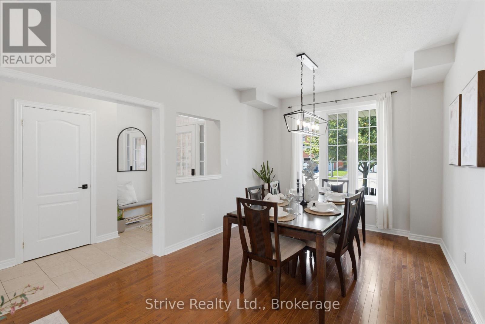 272 Huntington Crescent, Clarington, Ontario  L1E 3J3 - Photo 4 - E13534256