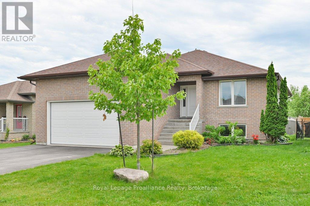 24 FREEDOM CRESCENT, Quinte West (Sidney Ward)