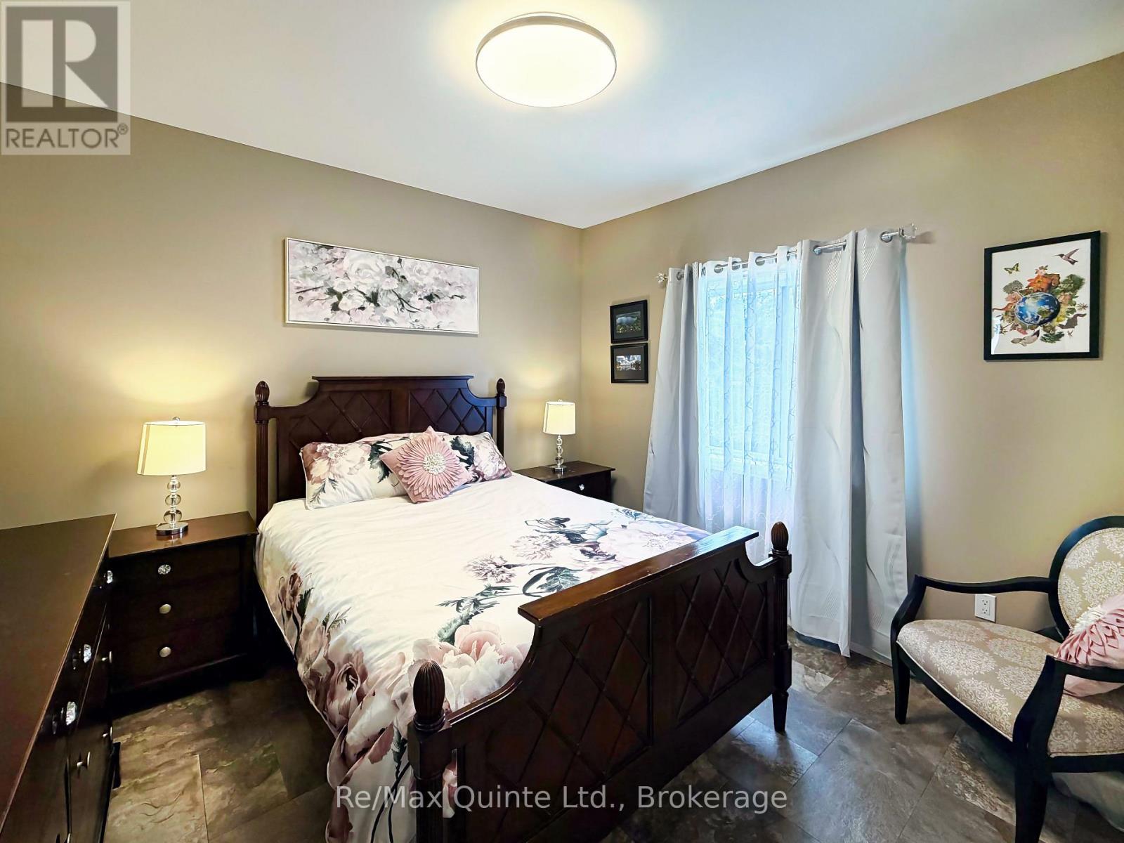 76 Ridgeway Place, Belleville, Ontario  K8P 0E6 - Photo 7 - X13534008