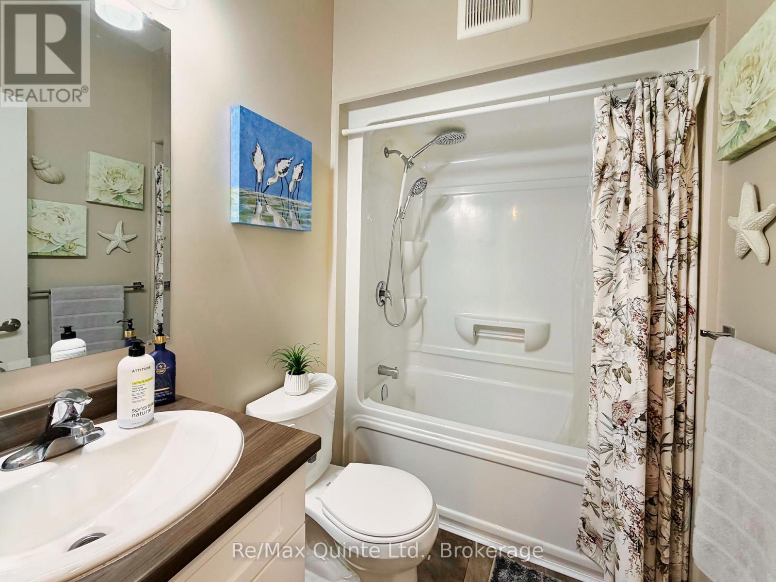 76 Ridgeway Place, Belleville, Ontario  K8P 0E6 - Photo 8 - X13534008