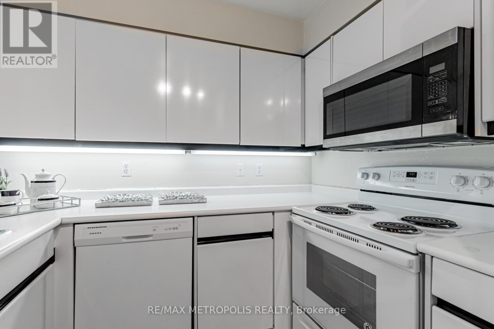 601 - 7 Carlton Street, Toronto, Ontario  M5B 2M3 - Photo 5 - C13533960