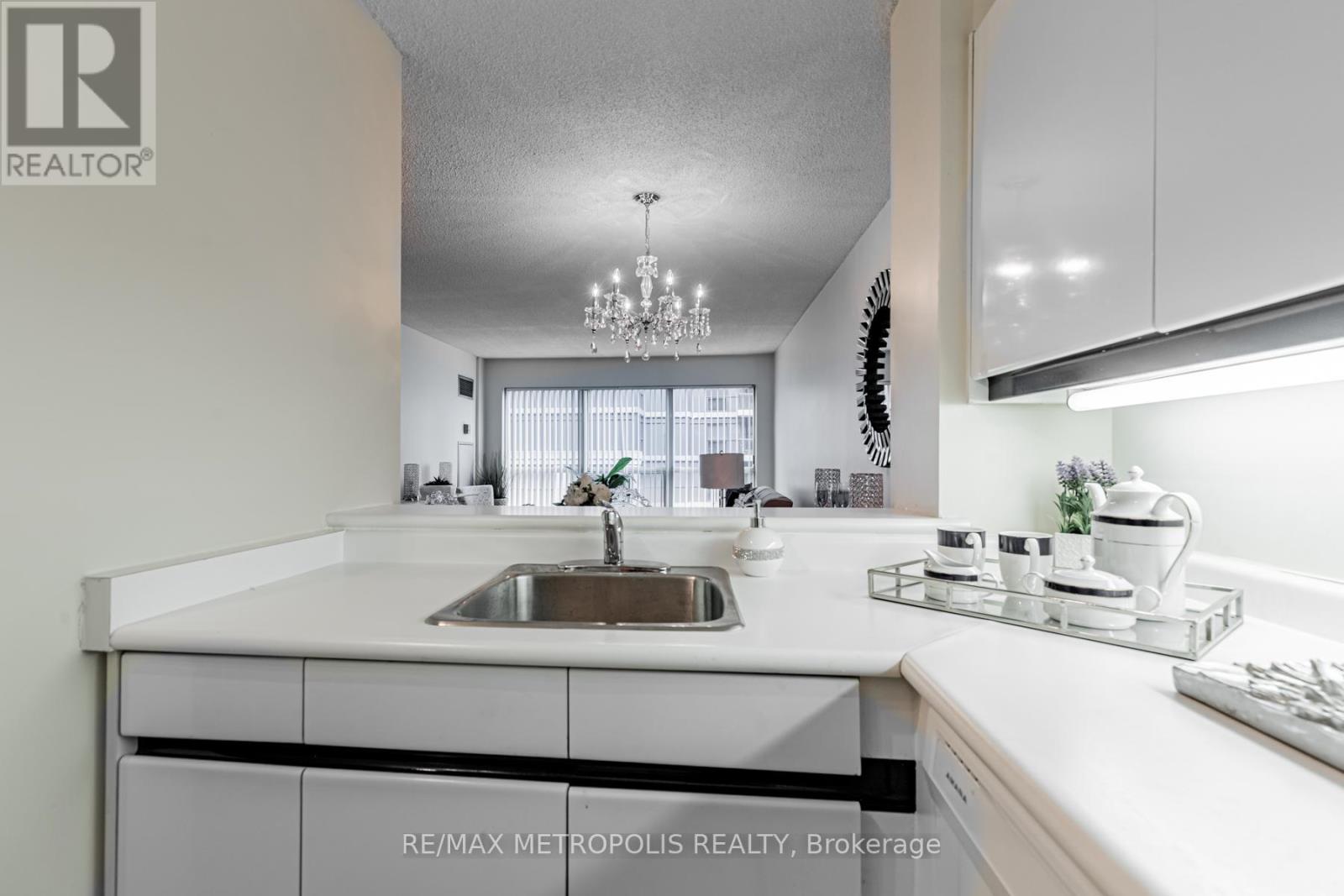 601 - 7 Carlton Street, Toronto, Ontario  M5B 2M3 - Photo 7 - C13533960