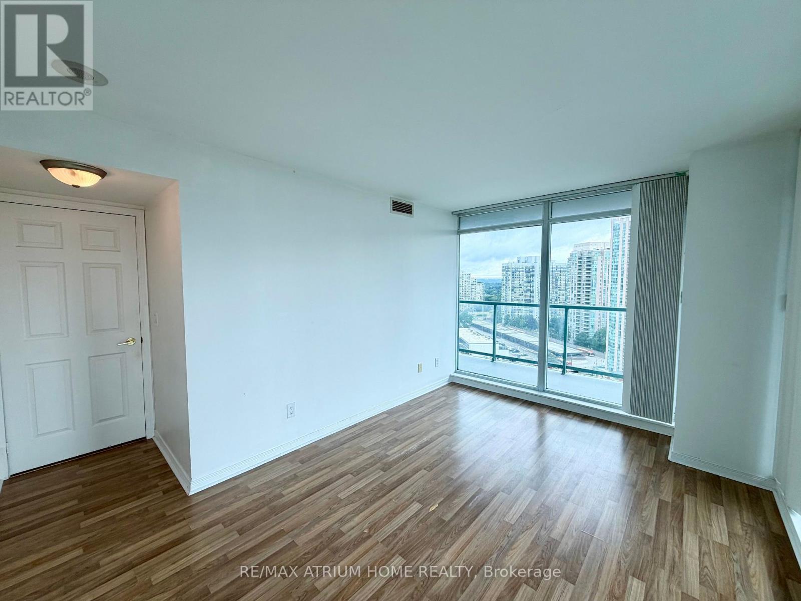 2010 - 5508 Yonge Street, Toronto, Ontario  M2N 7L2 - Photo 8 - C13534036