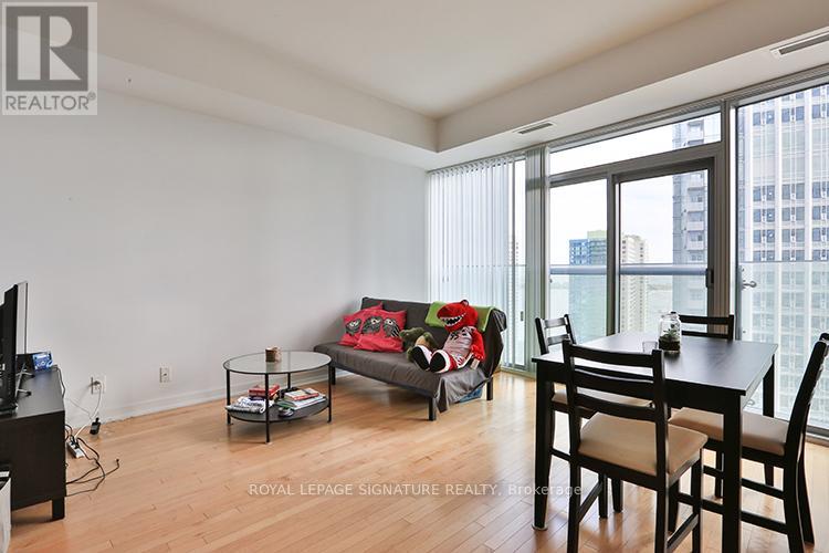 2504 - 14 York Street, Toronto, Ontario M5J 0B1 - Photo 3 - C13534146