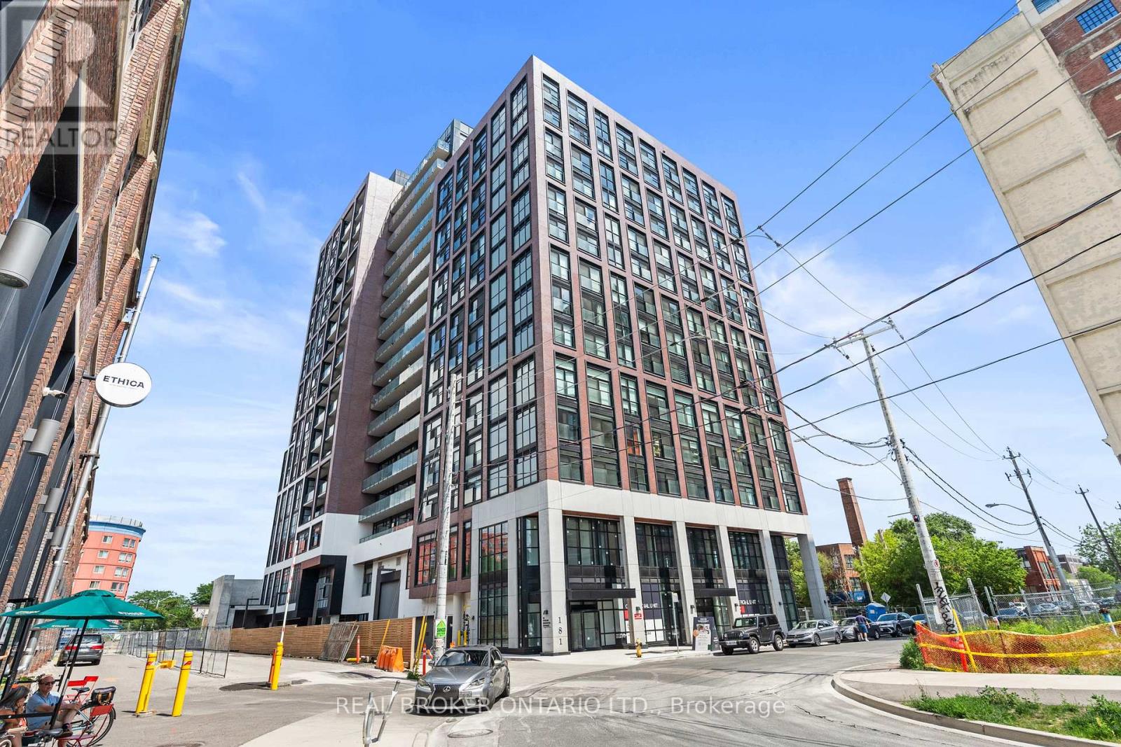 902 - 181 Sterling Road, Toronto, Ontario  M6R 2B2 - Photo 2 - C13534178