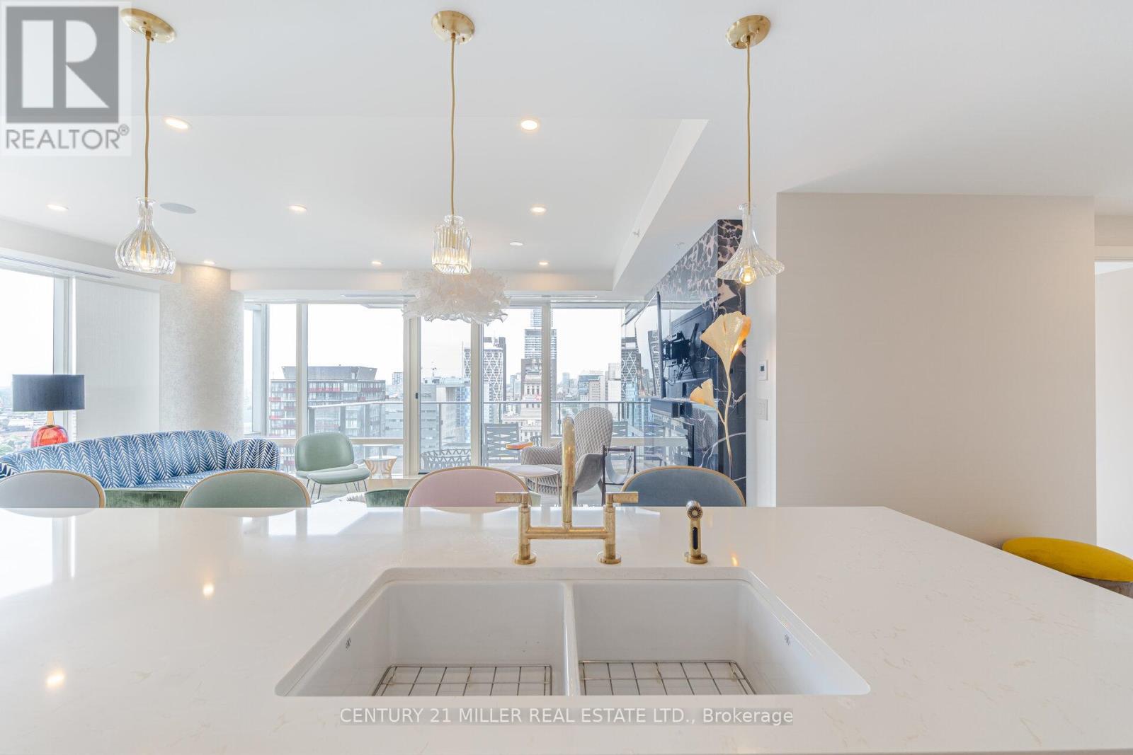 2705 - 180 University Avenue, Toronto, Ontario M5H 0A2 - Photo 15 - C13534218