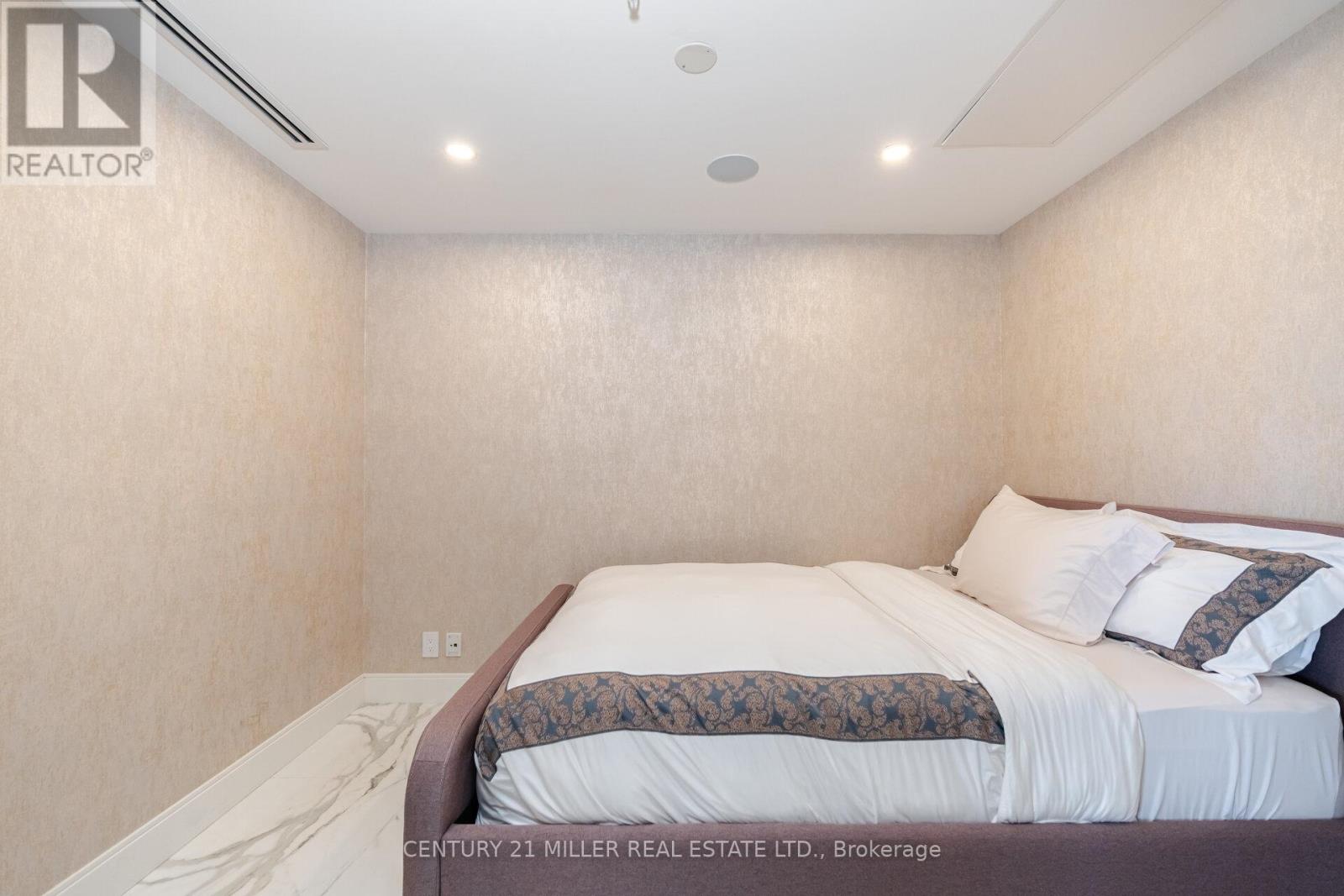 2705 - 180 University Avenue, Toronto, Ontario M5H 0A2 - Photo 43 - C13534218