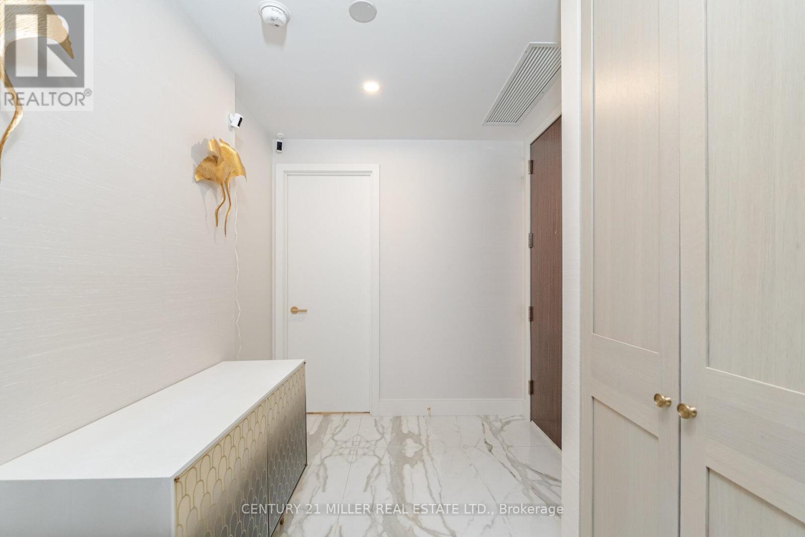 2705 - 180 University Avenue, Toronto, Ontario M5H 0A2 - Photo 6 - C13534218