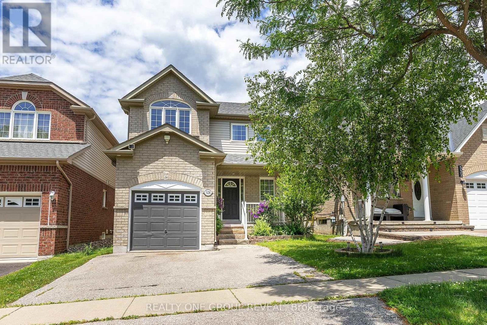 528 LUPLE AVENUE, Oshawa (Samac)