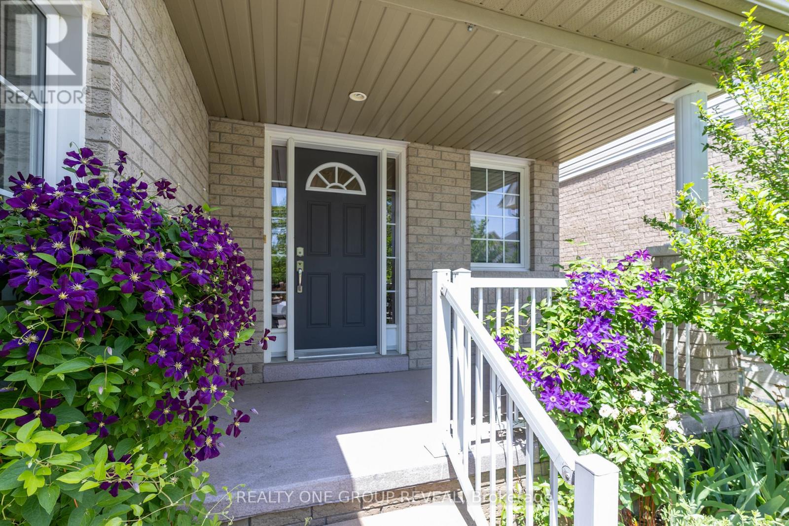 528 Luple Avenue, Oshawa, Ontario  L1K 0K9 - Photo 2 - E13533956