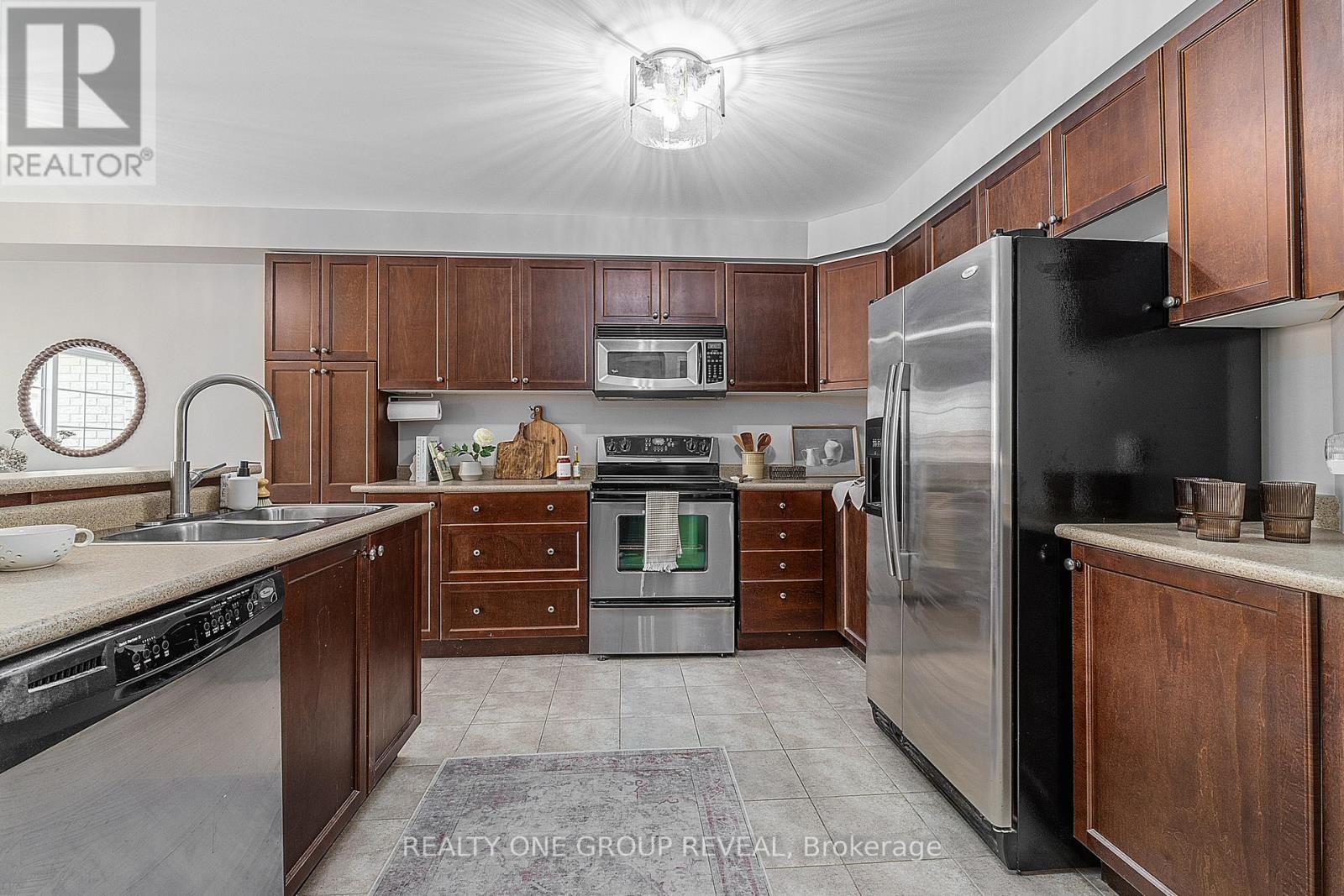 528 Luple Avenue, Oshawa, Ontario  L1K 0K9 - Photo 4 - E13533956