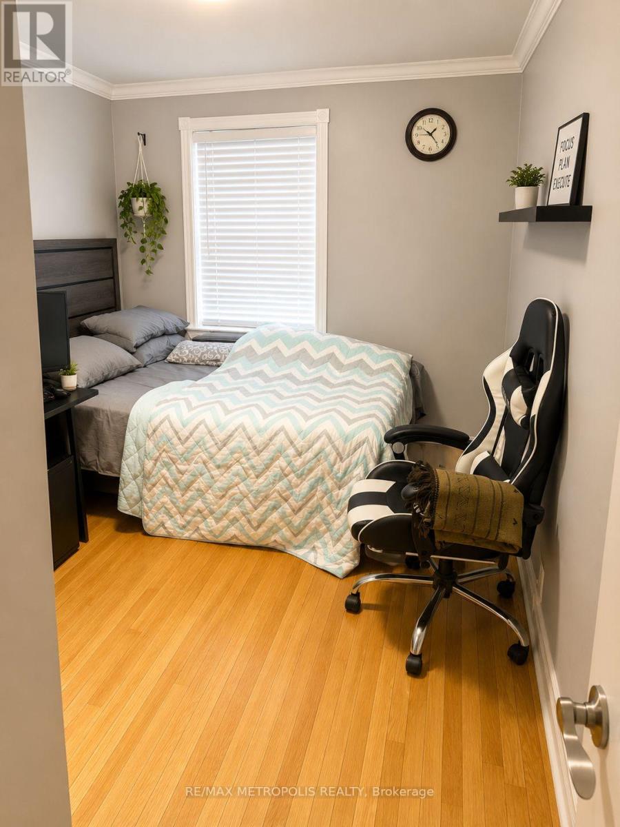 Main & Upper - 57 Midland Avenue, Toronto, Ontario M1N 3Z8 - Photo 14 - E13534032