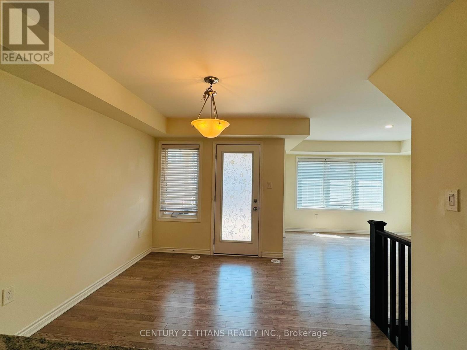 63 Gerigs Street, Toronto, Ontario  M1L 0J4 - Photo 4 - E13534054