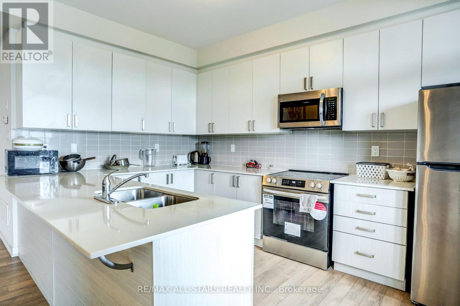 #904 - 1865 Pickering Parkway, Pickering, Ontario  L1V 0H2 - Photo 14 - E13534096