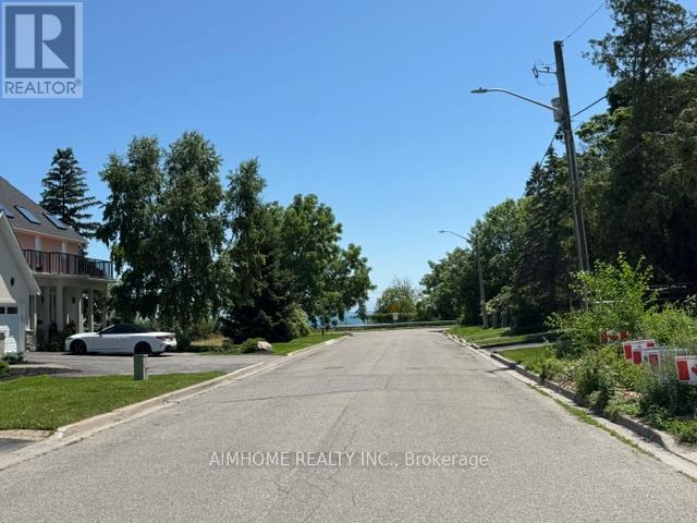 532 Marksbury Road, Pickering, Ontario  L1W 2S6 - Photo 3 - E13534244